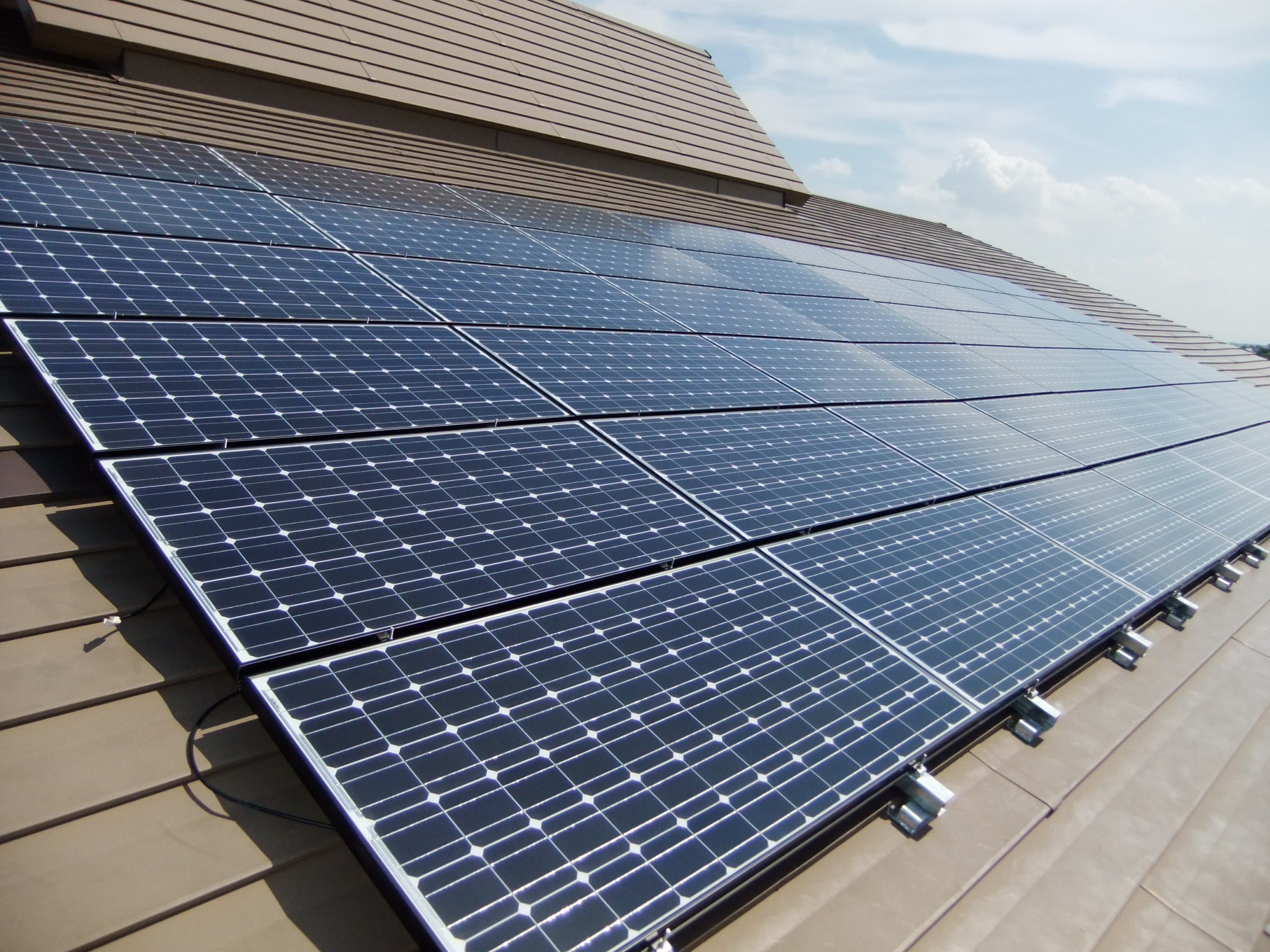 海津市高須小学校太陽光発電設備設置工事