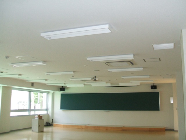 名古屋工業大学総合研究棟（52・53号館）改修電気工事